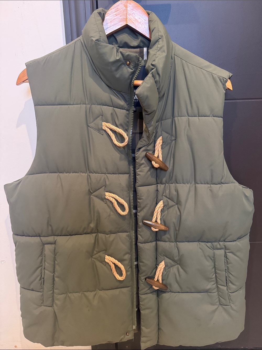 Buffalo David Bitton Men's Puffer Vest in Green Like New
